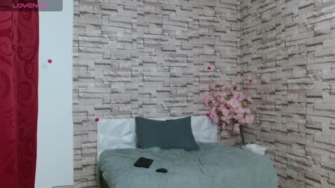 Snapshot of vanse_lust chatting on February 13, 12:24 am Karuna online show from February 13, 12:24 am