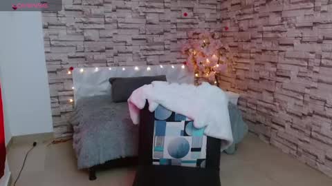 Snapshot of vanse_lust chatting on February 25, 9:35 pm Karuna online show from February 25, 9:35 pm