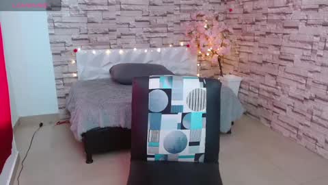 Snapshot of vanse_lust chatting on February 26, 8:44 pm Karuna online show from February 26, 8:44 pm