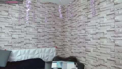 Snapshot of vanse_lust chatting on September 30, 7:52 pm Karuna online show from September 30, 7:52 pm