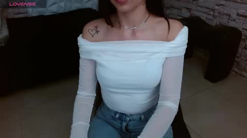 Snapshot of vanse_lust chatting on October 4, 10:41 pm Karuna online show from October 4, 10:41 pm