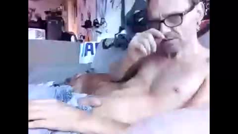 Snapshot of vanuffelentony10494049 chatting on November 19, 7:52 am vanuffelentony10494049 online show from November 19, 7:52 am