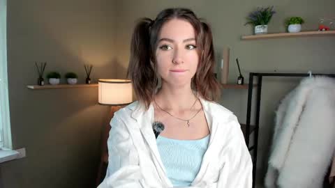Charline online show from May 2, 9:36 am