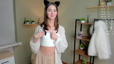 Snapshot of vanvanvibe chatting on June 5, 5:07 pm Charline online show from June 5, 5:07 pm