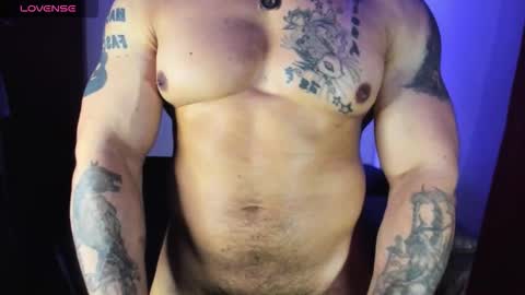 Snapshot of vanvelckan_ chatting on October 28, 9:39 pm vanvelckan_ online show from October 28, 9:39 pm