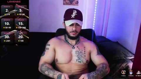 Snapshot of vanvelckan_ chatting on October 29, 7:04 pm vanvelckan_ online show from October 29, 7:04 pm