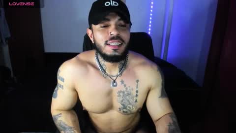 Snapshot of vanvelckan_ chatting on November 3, 12:13 am vanvelckan_ online show from November 3, 12:13 am