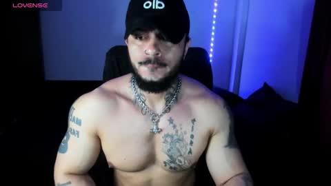 Snapshot of vanvelckan_ chatting on November 12, 3:29 am vanvelckan_ online show from November 12, 3:29 am