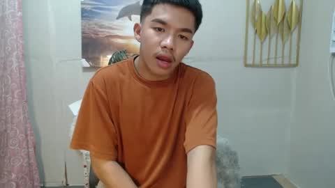 Snapshot of vanxxx2005 chatting on December 6, 2:38 pm vanxxx2005 online show from December 6, 2:38 pm