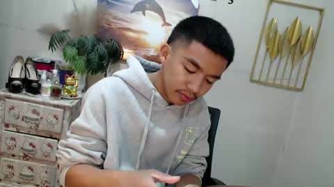 Snapshot of vanxxx2005 chatting on February 17, 6:15 pm vanxxx2005 online show from February 17, 6:15 pm