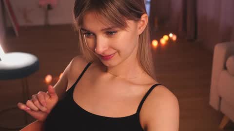 Heeeeey Im Hanna the art of tease  online show from December 14, 4:01 am