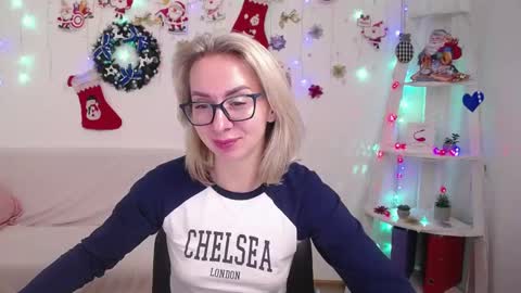 Snapshot of vasilisasii chatting on December 18, 4:17 pm Vasilisa online show from December 18, 4:17 pm