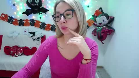Snapshot of vasilisasii chatting on October 17, 8:06 am Vasilisa online show from October 17, 8:06 am