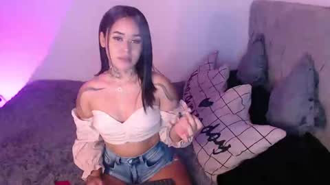 Vayolett Bass online show from December 3, 12:02 am