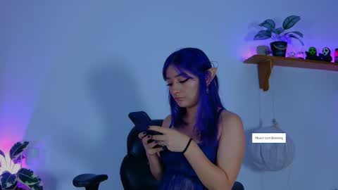 Snapshot of vayolett_dakotta chatting on October 26, 1:55 am Vayolett online show from October 26, 1:55 am