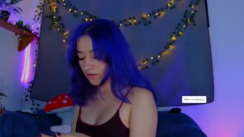 Snapshot of vayolett_dakotta chatting on November 3, 12:24 am Vayolett online show from November 3, 12:24 am