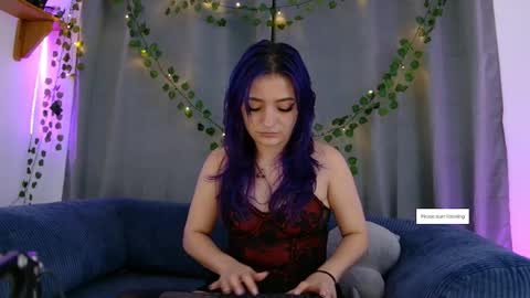 Vayolett online show from December 17, 1:33 am