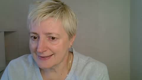 vea_motty online show from November 10, 8:35 am