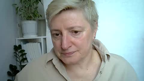 vea_motty online show from April 16, 8:04 am