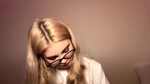 Monika online show from November 28, 5:48 pm