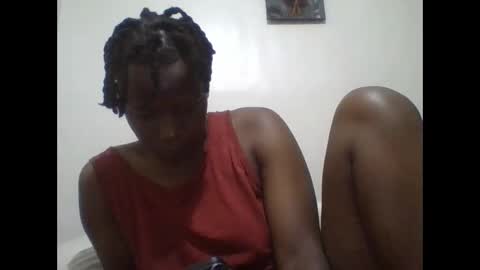 Snapshot of vee_tommy chatting on May 19, 4:19 am Vee tommy online show from May 19, 4:19 am