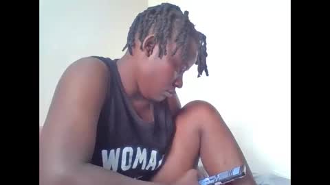 Snapshot of vee_tommy chatting on May 28, 9:17 am Vee tommy online show from May 28, 9:17 am