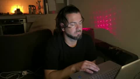 VeeDeeDuo online show from April 24, 9:56 am