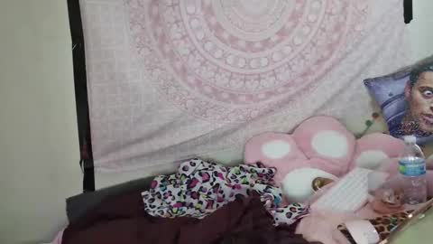 Snapshot of veelehanex3 chatting on December 1, 4:29 pm Veronica Lehane online show from December 1, 4:29 pm