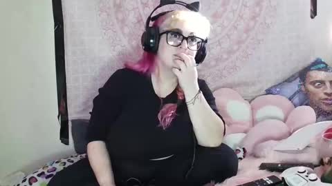 Snapshot of veelehanex3 chatting on December 6, 2:28 pm Veronica Lehane online show from December 6, 2:28 pm