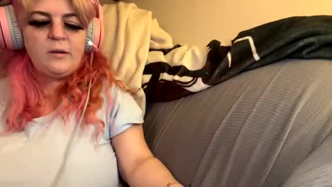 Snapshot of veelehanex3 chatting on December 18, 9:58 am Veronica Lehane online show from December 18, 9:58 am