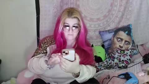 Snapshot of veelehanex3 chatting on January 17, 8:24 am Veronica Lehane online show from January 17, 8:24 am