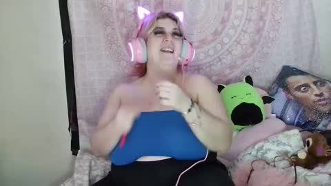 Snapshot of veelehanex3 chatting on February 11, 1:10 am Veronica Lehane online show from February 11, 1:10 am