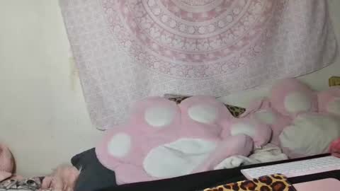 Snapshot of veelehanex3 chatting on October 13, 7:14 pm Veronica Lehane online show from October 13, 7:14 pm