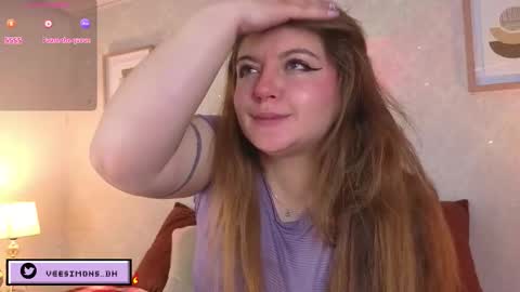 Vee Simons online show from February 21, 8:21 pm