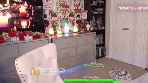 vegas_romance online show from December 14, 1:55 am