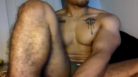 Vegas Love online show from December 14, 8:30 am