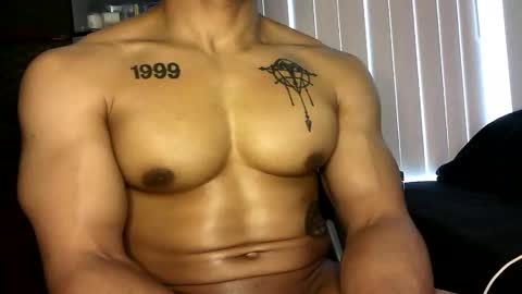 Vegas Love online show from January 18, 11:30 pm