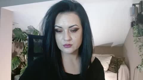 VeilRoom online show from February 25, 8:40 pm