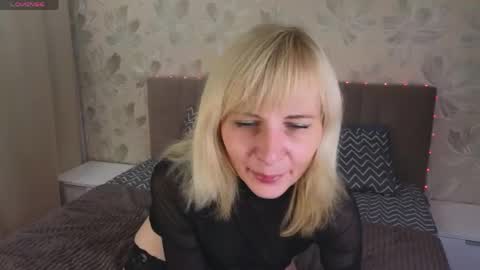 Snapshot of vejadvesma chatting on June 7, 8:51 am Elza online show from June 7, 8:51 am
