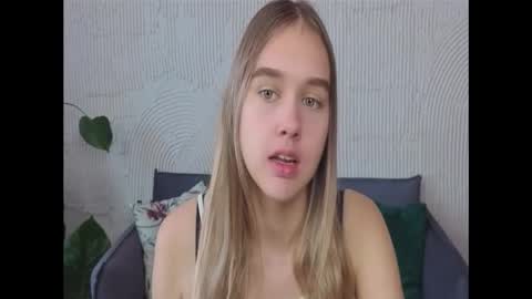 Snapshot of vel1ka chatting on September 16, 9:10 am Barbara online show from September 16, 9:10 am