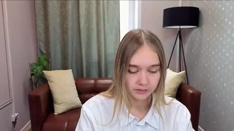 Snapshot of vel1ka chatting on October 21, 7:42 am Barbara online show from October 21, 7:42 am
