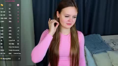 veliapascanik online show from April 12, 1:54 am