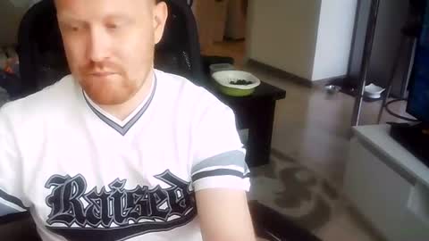 Snapshot of velikiibelyi17 chatting on July 14, 8:41 am Deniel online show from July 14, 8:41 am