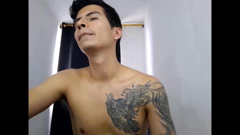 Snapshot of velk_hot1 chatting on December 23, 7:30 pm velk_hot1 online show from December 23, 7:30 pm