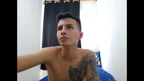 Snapshot of velk_hot1 chatting on December 29, 5:12 pm velk_hot1 online show from December 29, 5:12 pm