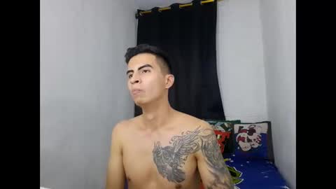 Snapshot of velk_hot1 chatting on December 31, 2:51 am velk_hot1 online show from December 31, 2:51 am