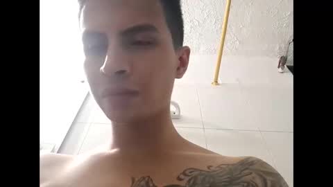 Snapshot of velk_hot1 chatting on January 6, 5:52 am velk_hot1 online show from January 6, 5:52 am