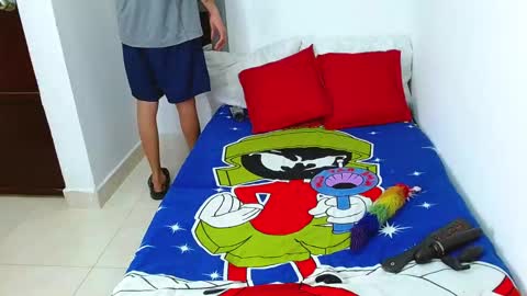 Snapshot of velk_hot1 chatting on November 27, 3:14 pm velk_hot1 online show from November 27, 3:14 pm