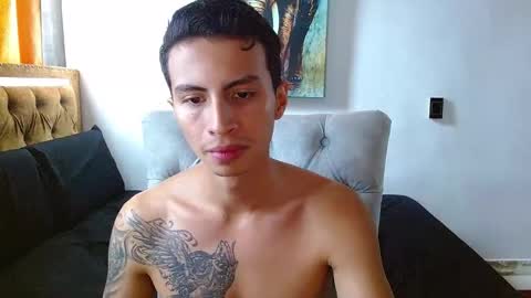 velk_hot1 online show from March 26, 1:28 pm