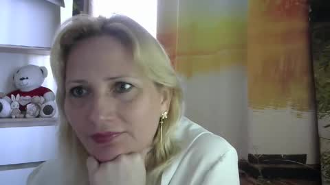 Snapshot of velka_raspberry chatting on May 6, 8:08 am velka_raspberry online show from May 6, 8:08 am